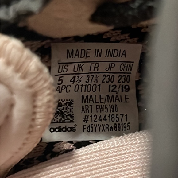 Yeezy boost 350 v2 yecheil - Picture 6 of 6